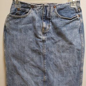 Knee length GAP Denim Skirt Size 0